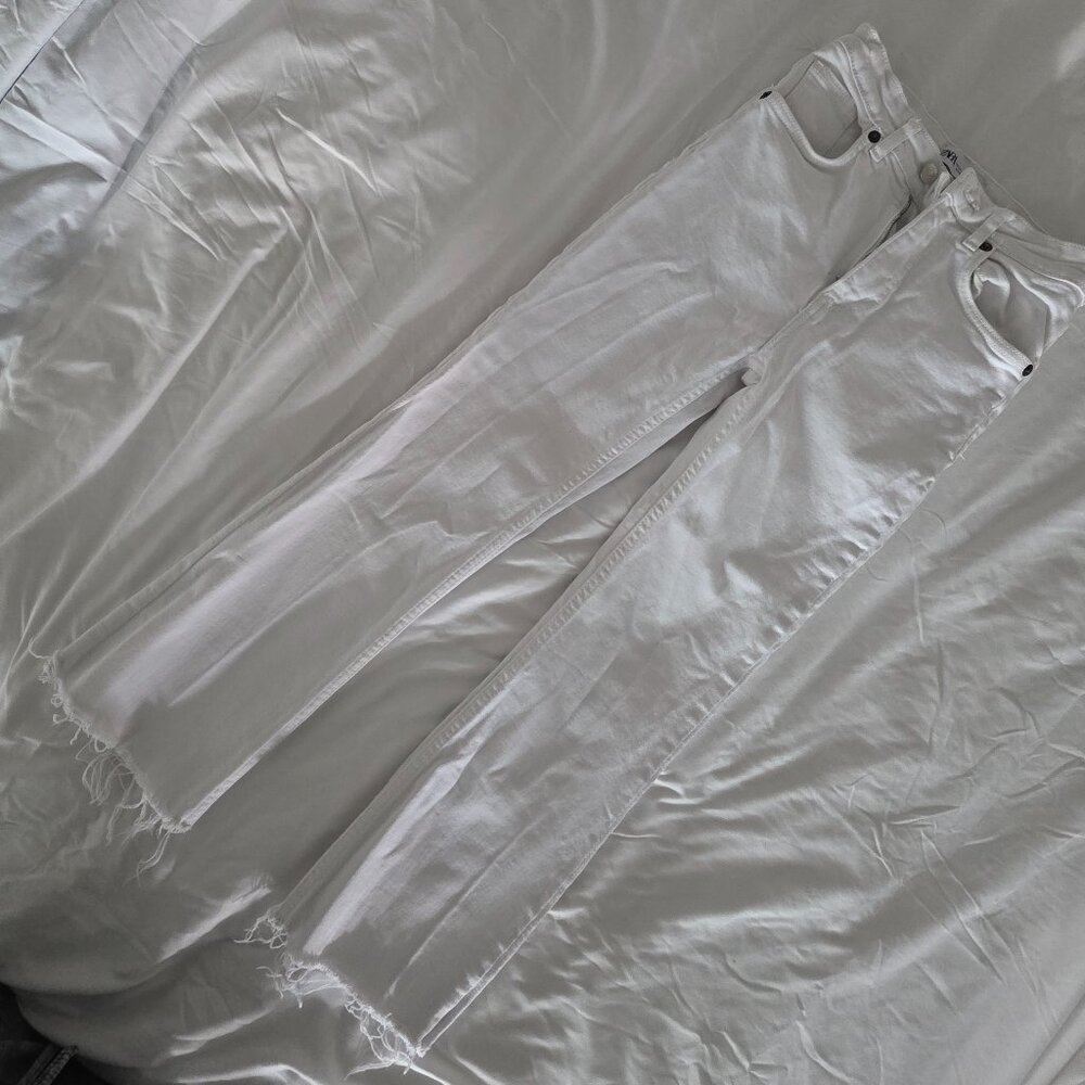 Zara White jeans cut off (made that way) Women's Size 2